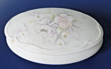 Boite à bijoux LE ROY porcelaine biscuit Limoges petite taille forme ovale