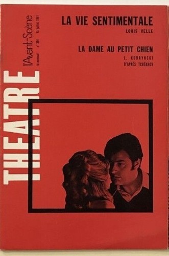Avant scène la - (theÂtre), l'avant-scène.