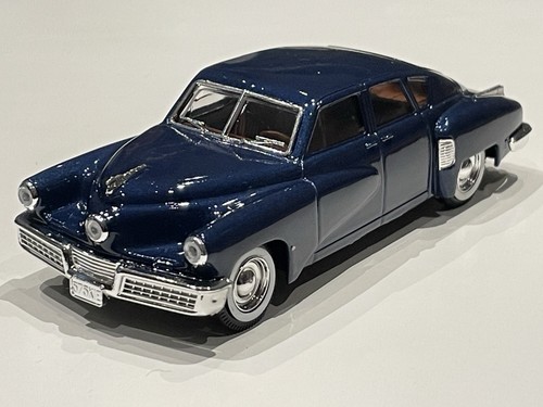 Tucker bleu 1948 solido - 1/43,