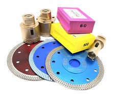 Carreaux Et Outils De