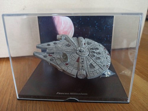 Star wars faucon millenium - star,
