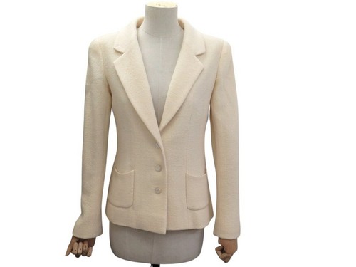 Veste chanel cintree - veste, boutons