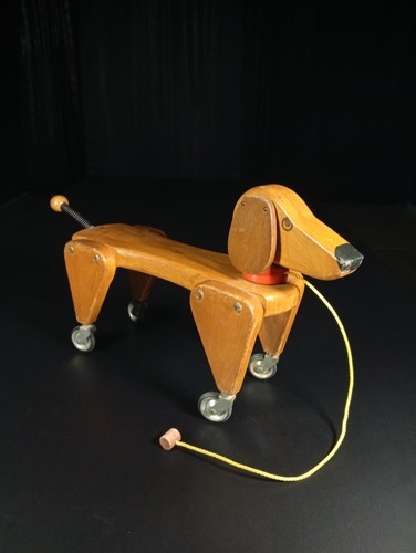 Rare chien trotteur porteur
