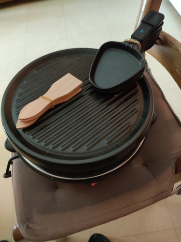Service raclette - service, a