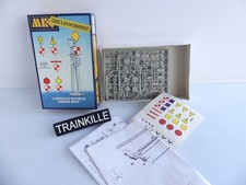 581 MKD HO MAQUETTE A MONTER 4 SIGNAUX DOUBLES UNIFIES SNCF / SIGNAL