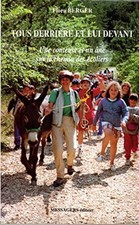 Tous derrière et lui devant 