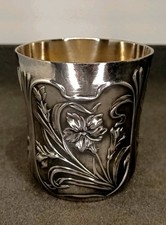 Ancienne Timbale GALLIA Style Art Nouveau En Métal Argenté.