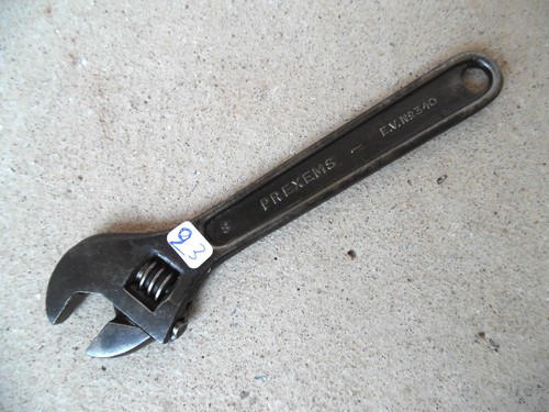 Old tool outil - tool,