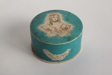 Ancienne boîte publicitaire