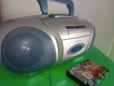 "Petit" poste radio cassette portable retro de 1995