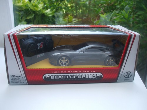 Voiture radio commandee 24 - voiture,