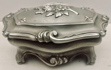 BEAU PETIT COFFRET À BIJOUX