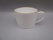 Tasse a thé ancienne en porcelaine de Limoges