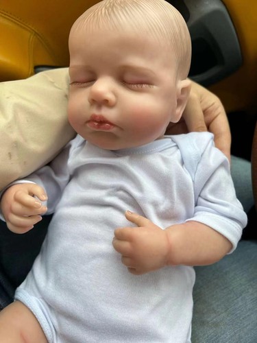 Realistic finished bebe reborn - realistic,