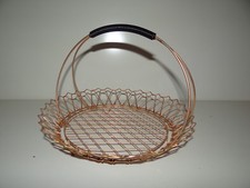 Beau panier, corbeille en fil