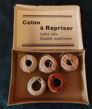 Boîte avec cinq petites