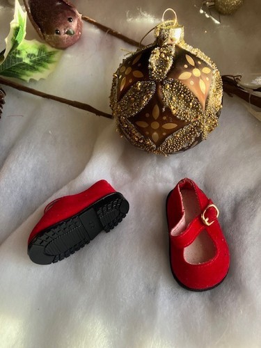 Chaussure neuve pour poupee - neuve,