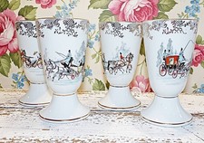 Vintage France - 4 Mazagrans Anciens en Porcelaine française - Thème Calèches
