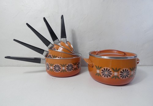 Anciennes casseroles - anciennes,