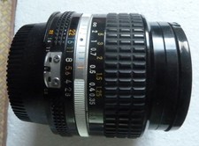 Objectif Nikon Nikkor 24mm