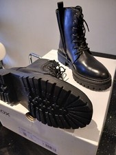 boots femme geox toute neuve jamais porter VENDU