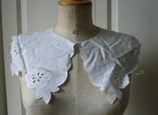 Dentelle broderie ancienne Col collerette à Fleurs