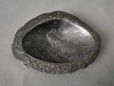 Vide-poche en étain paon dans