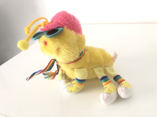 Peluche chenille jaune mille - chenille,