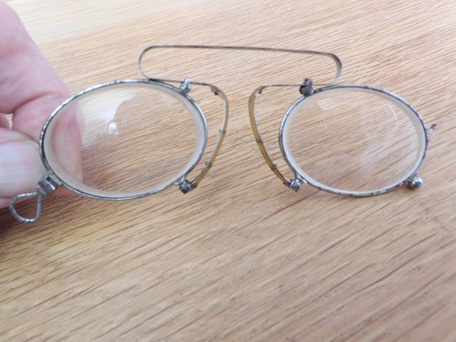 Ancienne paire lunettes - paire,