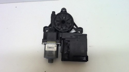 Moteur leve vitre avant gauche