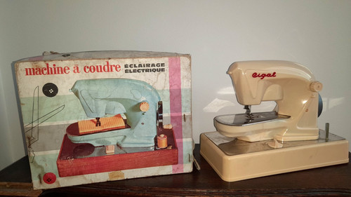 Ancien jouet machine coudre - ancien,