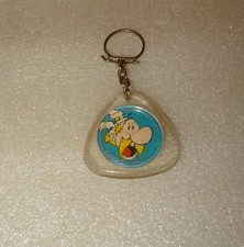 PORTE CLE CLEF DES ANNEES 60 ASTERIX . JOURNAL PILOTE RUE DU LOUVRE PARIS 2 èm