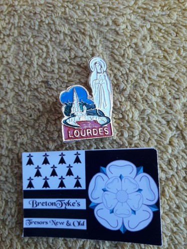 Ancienne insigne broche - , pin's