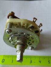 Commutateur rotatif  3 POSITIONS   AXE 6.35                       E10H32/7