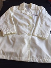 Magnifique Imperméable Court