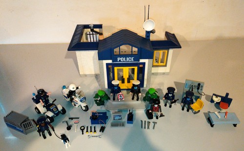 Lot playmobil commissariat - playmobil,