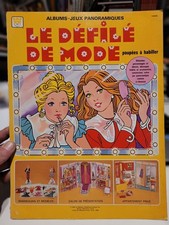 Le Defilé De Mode .. Poupées