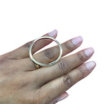 Bague en cuivre ornée d’un large cercle Ajustable