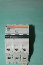 disjoncteur 3p  C60n c10  Merlin gerin 24214