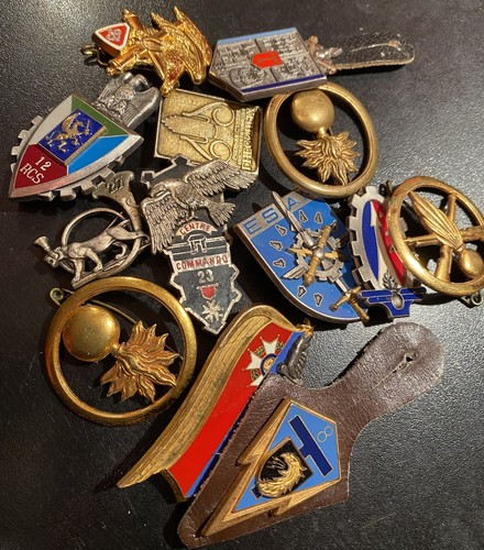 Rare lot anciens insignes - lot,