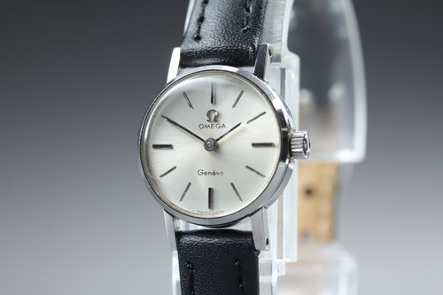 Montre habillée femme vintage