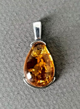 Ancien Pendentif Cabochon Ambre Naturelle Sur Argent Massif.