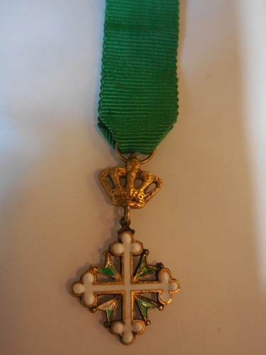 Médaille mignon croix