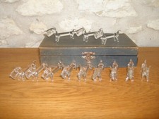 Ensemble de 12 PORTE-COUTEAUX en verre représentant des chiens type FOX, TBE