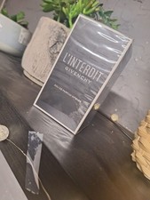 L'interdit noir intense de