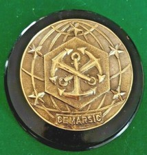 Tape de bouche en bronze