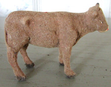 Santon Devineau Vache floquée Longueur 9 cm Hauteur 6 cm au haut des cornes