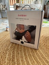 Porte Bébé Babybjörn baby carrier one Air Bleu Foncé Très Bon état 