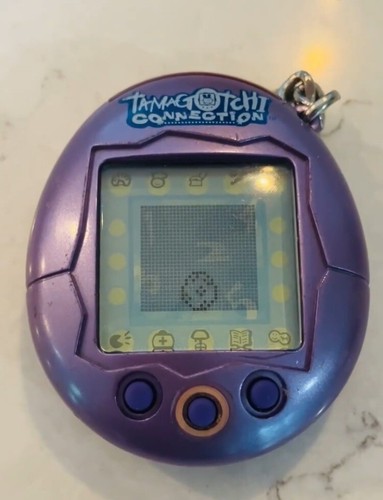 Vintage 2004 tamagotchi - vintage,