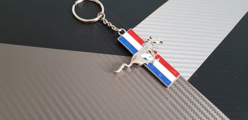 Porte clés - (((, )))